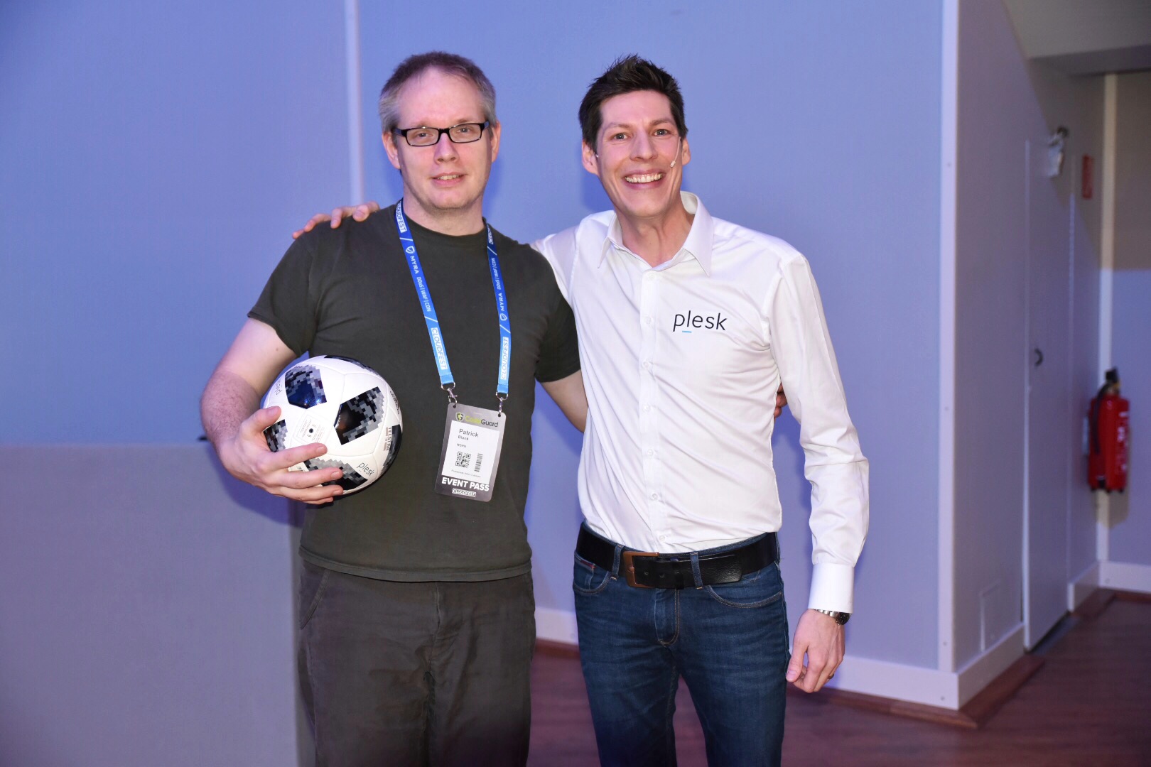Plesk Cloudfest 2018 Talk - Jan Loeffler with football winner Patrick Blank from WSPN